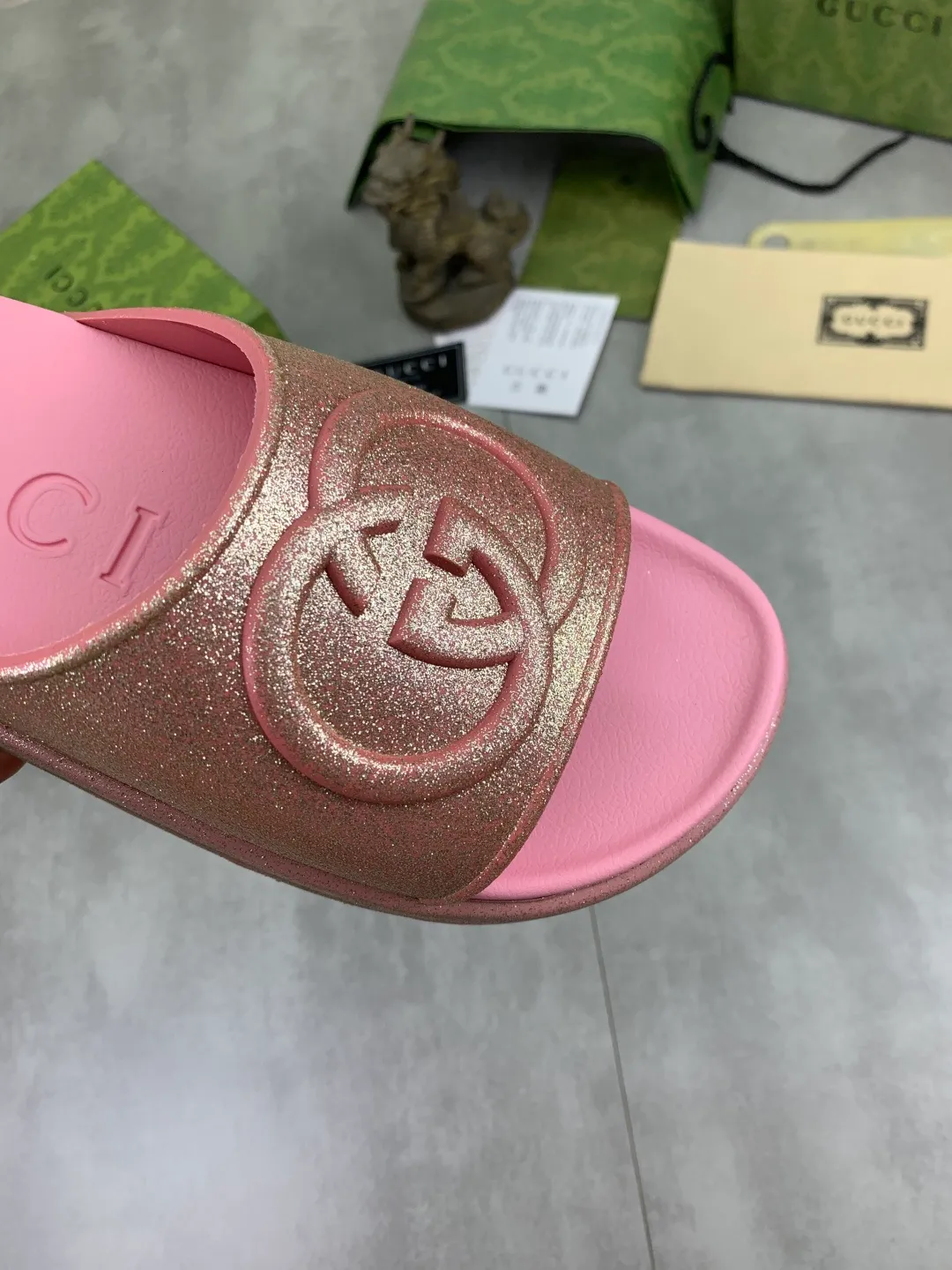 Men's Men's Shoes 💰P340💰【New】High version 🎁🎁🎁 GUCCI New Year of the Snake casual slippers, original official website, perfect workmanship, transmitting a kind of noble luxury, sublimating its definition of luxury in Gucci's high-end extraordinary craftsmanship. Original Gucci double G combination outsole, code number: 35-46, complete package